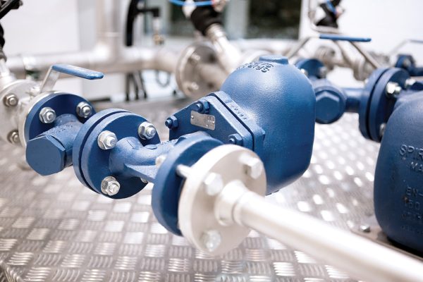 "راهنمای کامل تله بخار: عملکرد، انواع و نحوه انتخاب بهترین تله بخار برای سیستم‌های صنعتی"